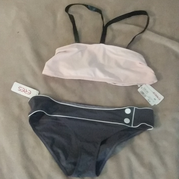 Bathing suits from ex sml, to ex lrg,, blouses, pants both from ex sml to ex lrg - Picture 8 of 16